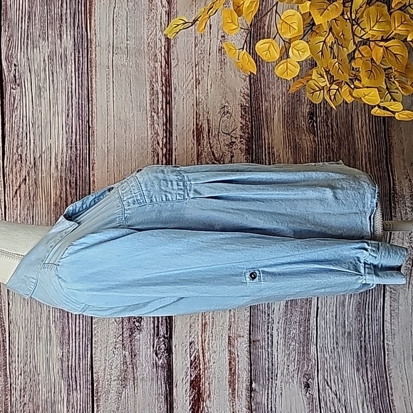 NEW STYLE & CO DENIM BLUE LONG ROLL TAB SLEEVE BUTTON-UP SHIRT - Picture 3 of 13